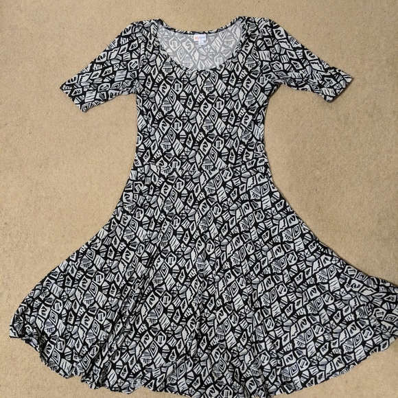 Lularoe Nicole - Picture 3 of 4